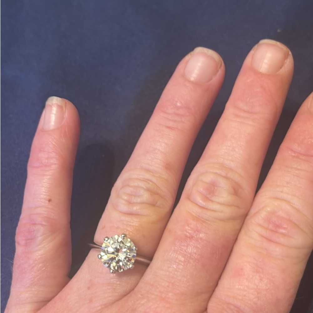 Two carat Moissanite Ring  Solitaire Ring size 7 comes with GRA certification